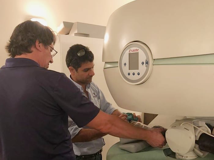 Dr. Martin Vidal and Dr. Fabio Aristizabal MRI scan